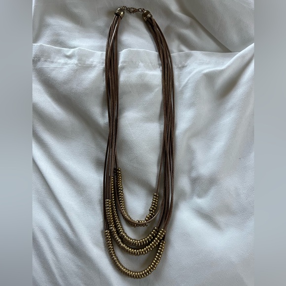 4 necklaces 10$ - Picture 2 of 6